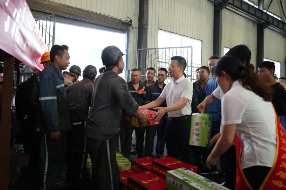 厚植关爱留人才.jpg
